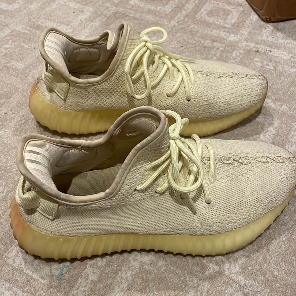 Yeezy Boost 350 “Butter” - Picture 4 of 9